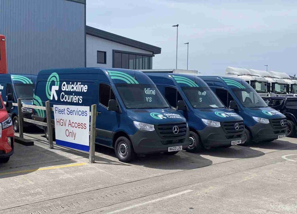 Haulage Services vs. Couriers: What’s the Difference?