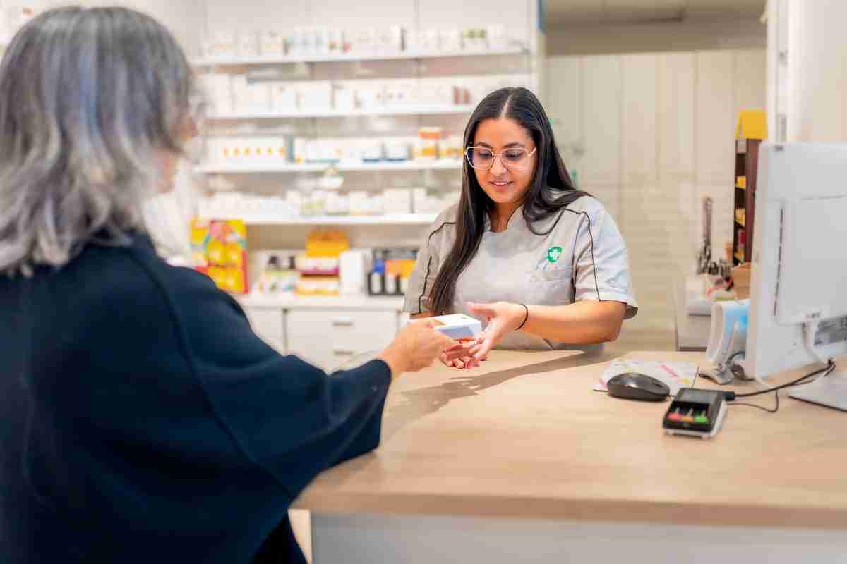 What Pharmacies Need To Know About Same-Day Prescription Delivery